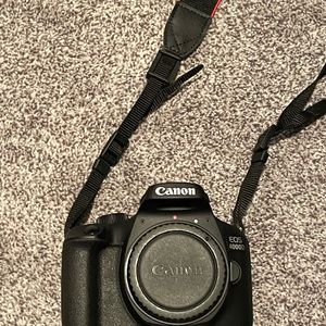 Cannon EOS 4000D camera with accessories